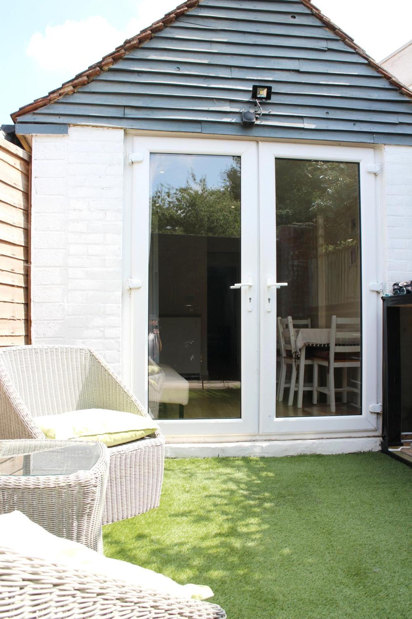 Hendon Park Terrace Apartment *